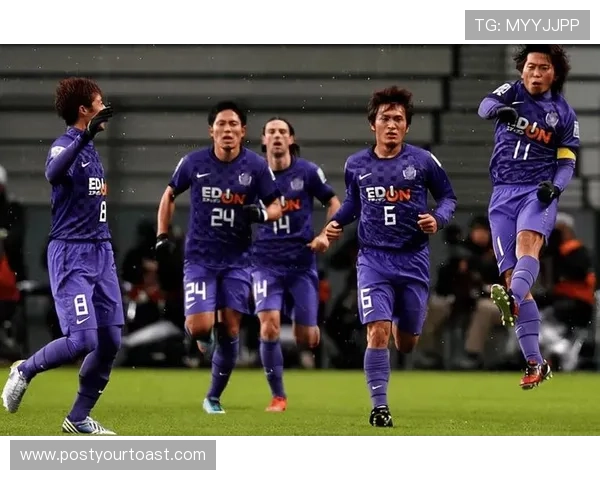 广岛门将首扑点球靠细察助跑赢